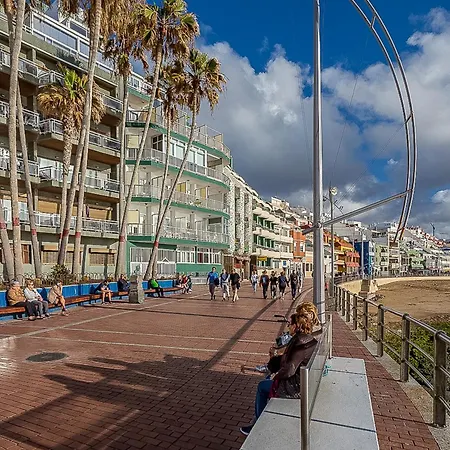 3br Spacious Patio 2 Min To - Parking